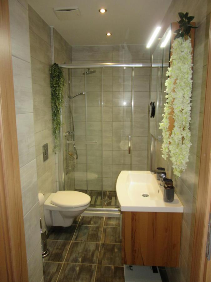 Zafir Sziget Apartman ชาร์วาร์ ภายนอก รูปภาพ