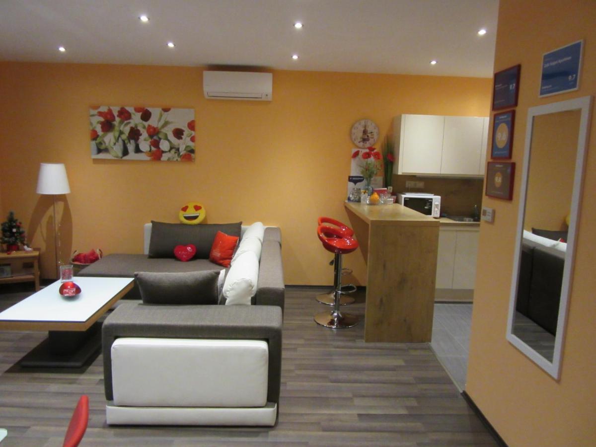 Zafir Sziget Apartman ชาร์วาร์ ภายนอก รูปภาพ