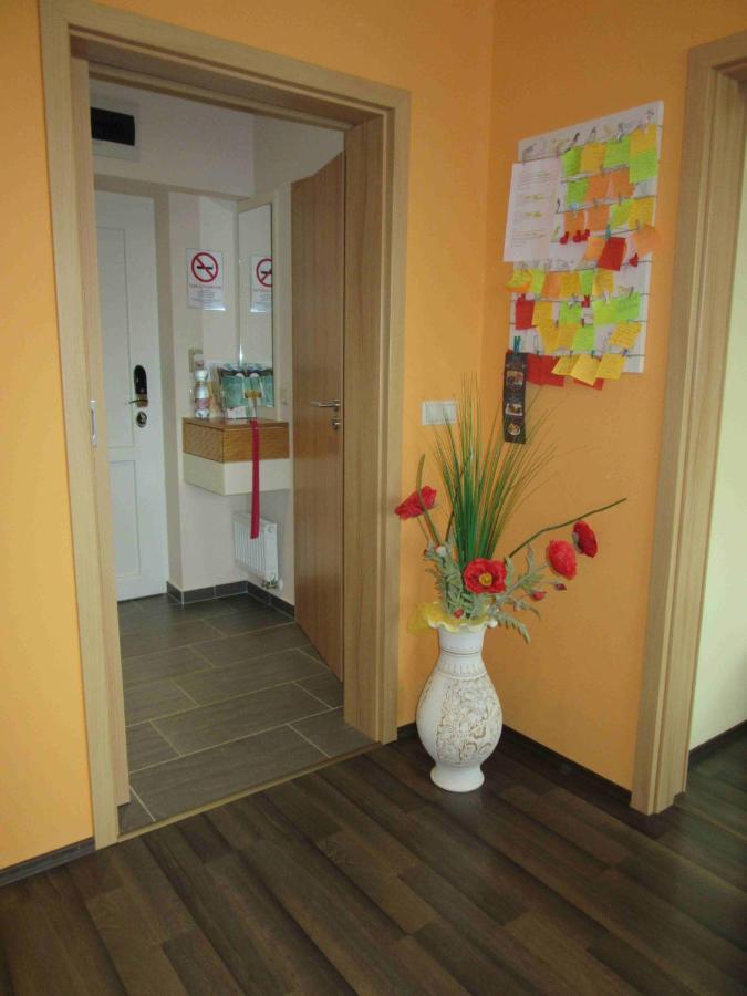 Zafir Sziget Apartman ชาร์วาร์ ภายนอก รูปภาพ